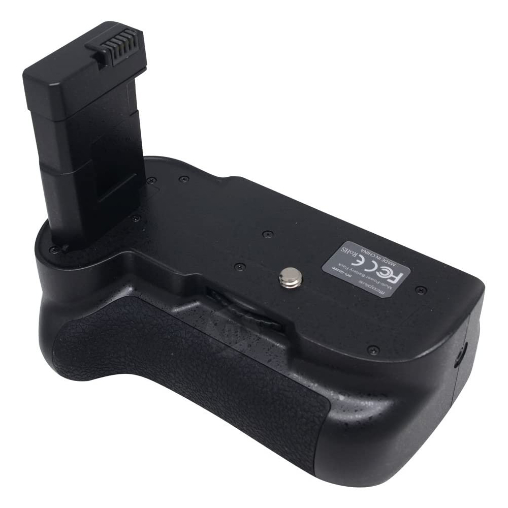 meike-mk-d5200-vertical-battery-grip-for-nikon-d5200-4